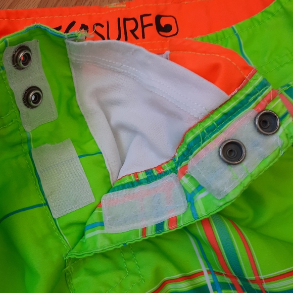 360Surf board shorts - Picture 4 of 6